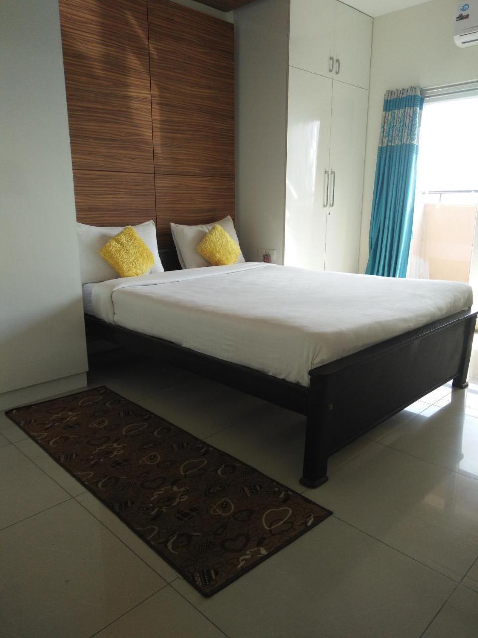 Deeya Suites Private Limited Bangalore Bagian luar foto