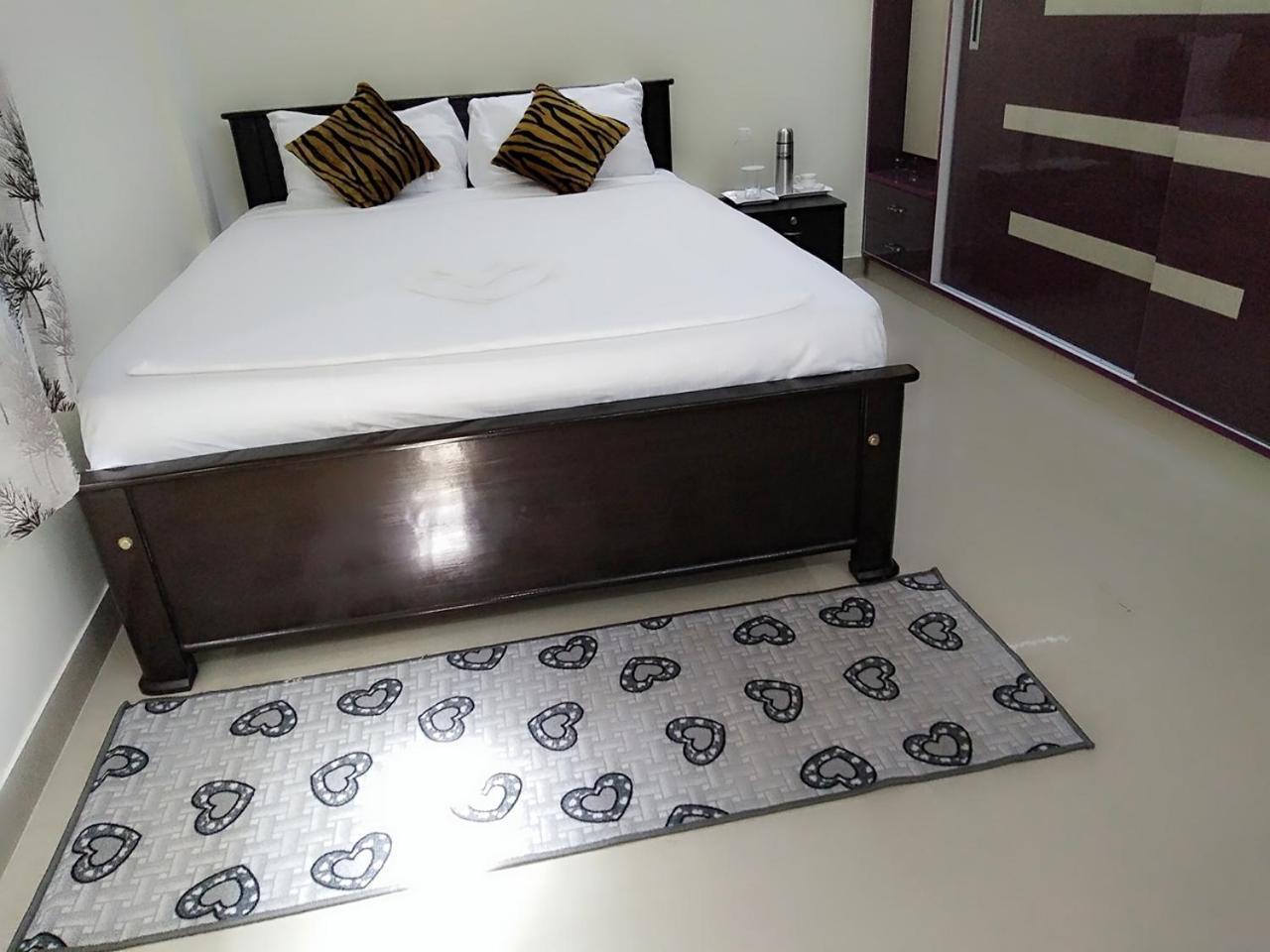 Deeya Suites Private Limited Bangalore Bagian luar foto